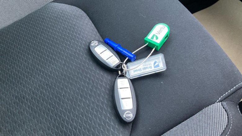 Nissan Qashqai 1.3 DiG-T N-Connecta 5dr Petrol Hatchback